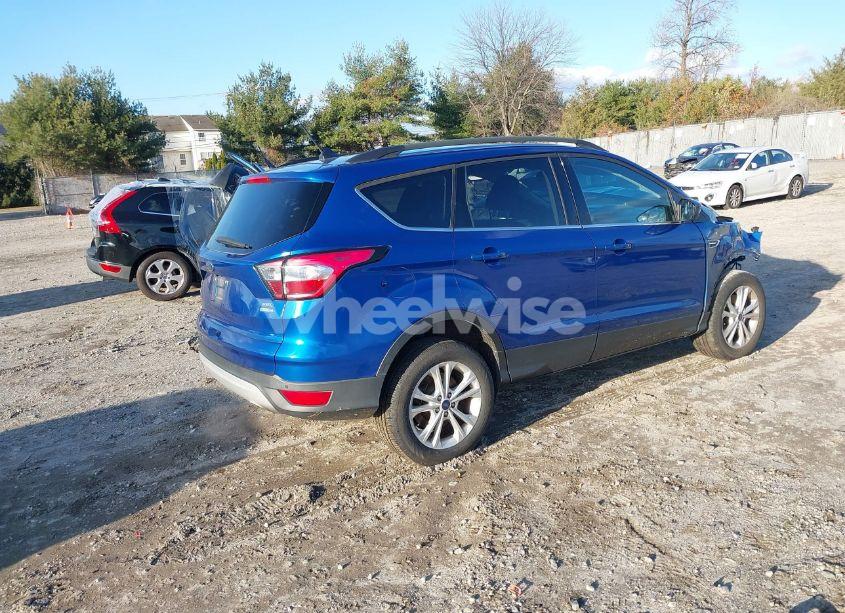 Photo 4 of 2018 Ford Escape SEL (VIN 1FMCU9HD6JUA93531)