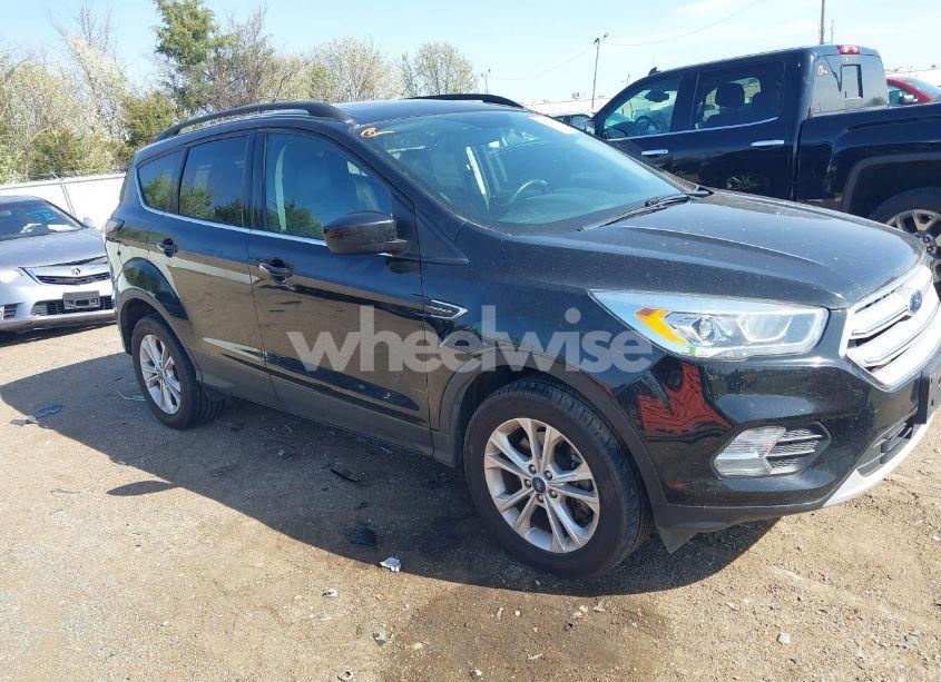 2018 Ford Escape SEL (VIN 1FMCU9HD6JUC77836) main photo