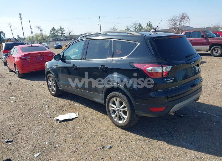 Photo 3 of 2018 Ford Escape SEL (VIN 1FMCU9HD6JUC77836)