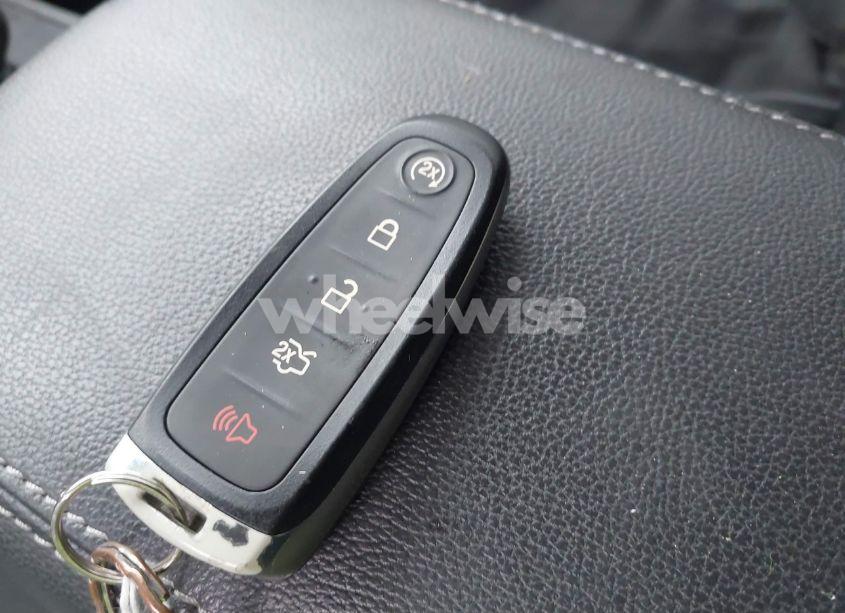 Photo 11 of 2019 Ford Escape SEL (VIN 1FMCU9HD6KUA24047)