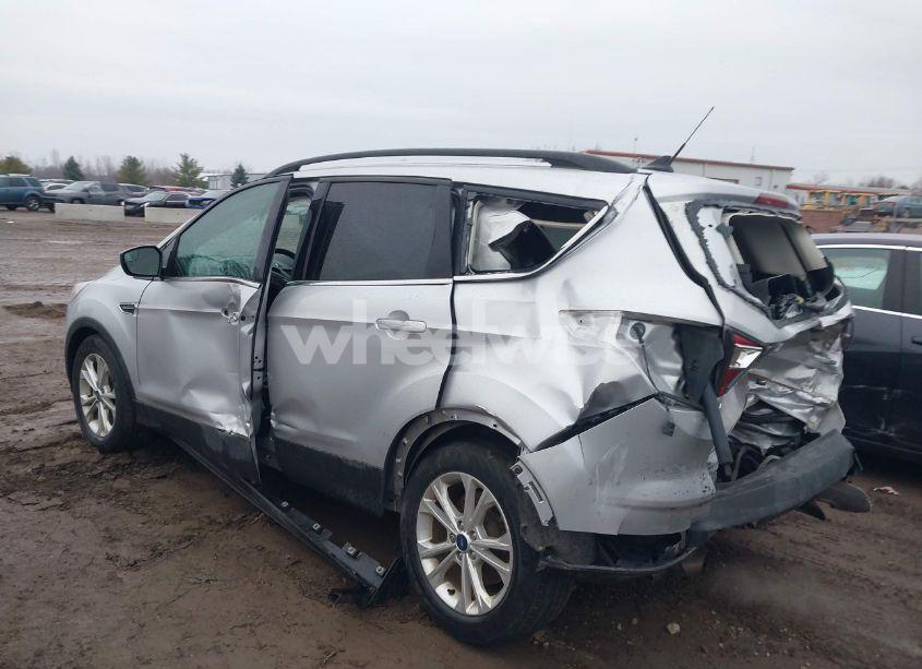 Photo 3 of 2019 Ford Escape SEL (VIN 1FMCU9HD6KUA24047)