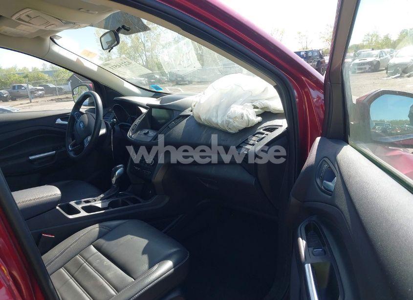 Photo 5 of 2019 Ford Escape SEL (VIN 1FMCU9HD6KUA93515)