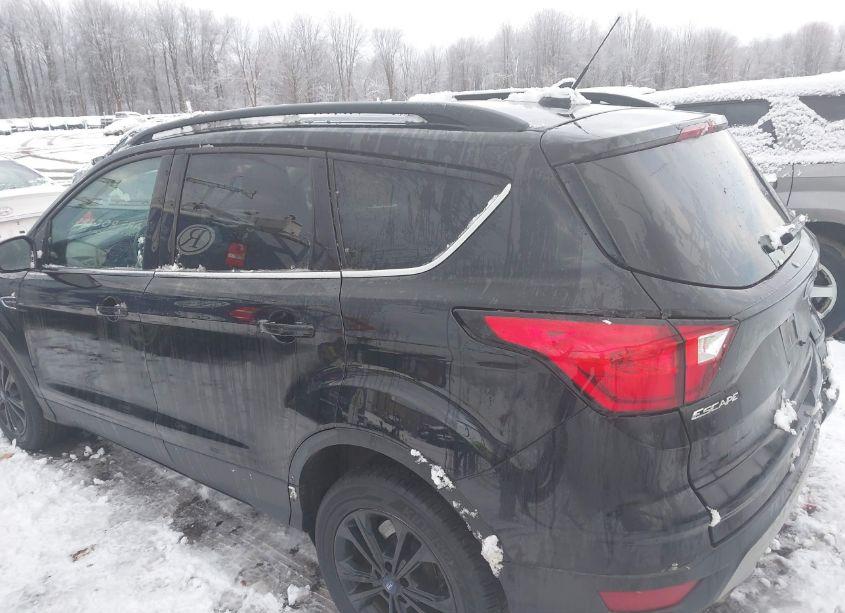 Photo 3 of 2019 Ford Escape SEL (VIN 1FMCU9HD6KUB42874)