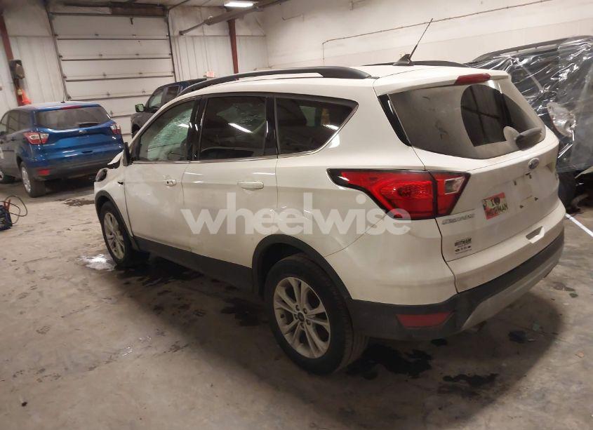 Photo 3 of 2019 Ford Escape SEL (VIN 1FMCU9HD6KUC22112)
