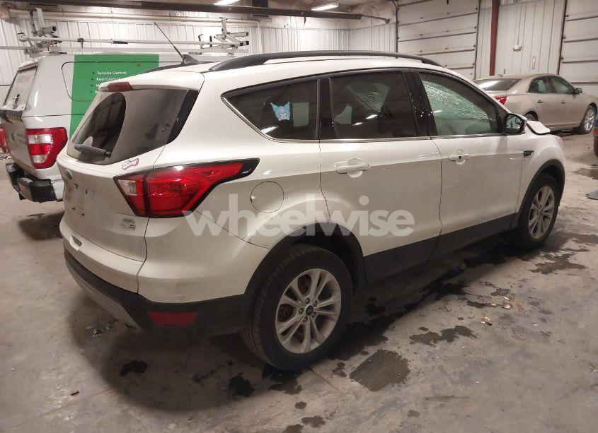 Photo 4 of 2019 Ford Escape SEL (VIN 1FMCU9HD6KUC22112)