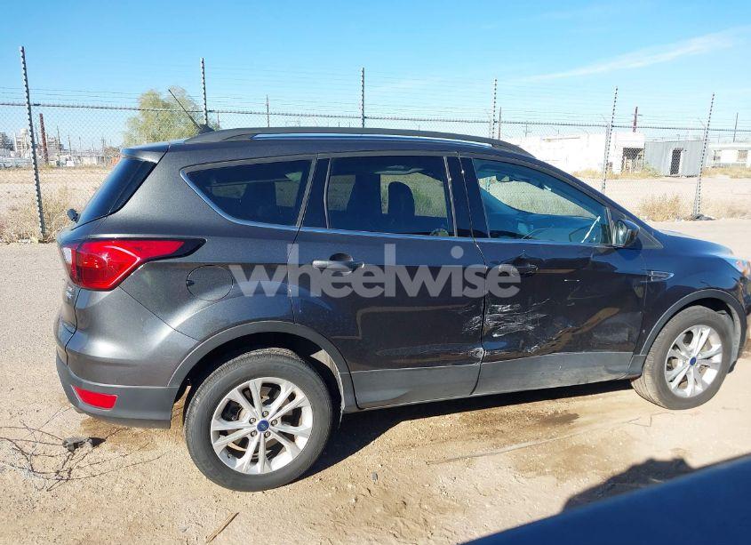 Photo 13 of 2019 Ford Escape SEL (VIN 1FMCU9HD6KUC55479)