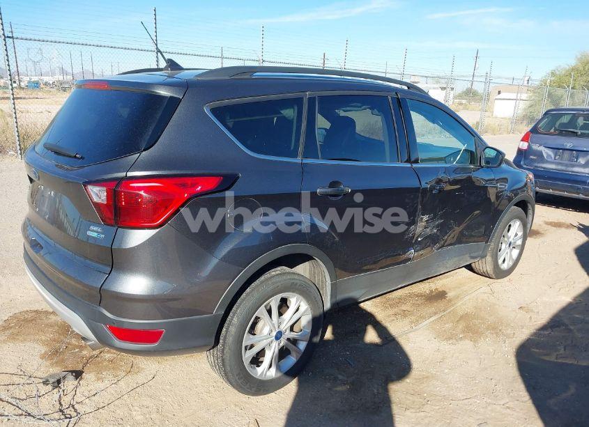 Photo 4 of 2019 Ford Escape SEL (VIN 1FMCU9HD6KUC55479)
