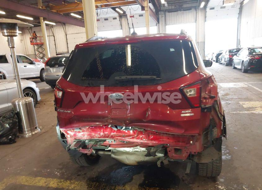 Photo 16 of 2019 Ford Escape SEL (VIN 1FMCU9HD6KUC56986)