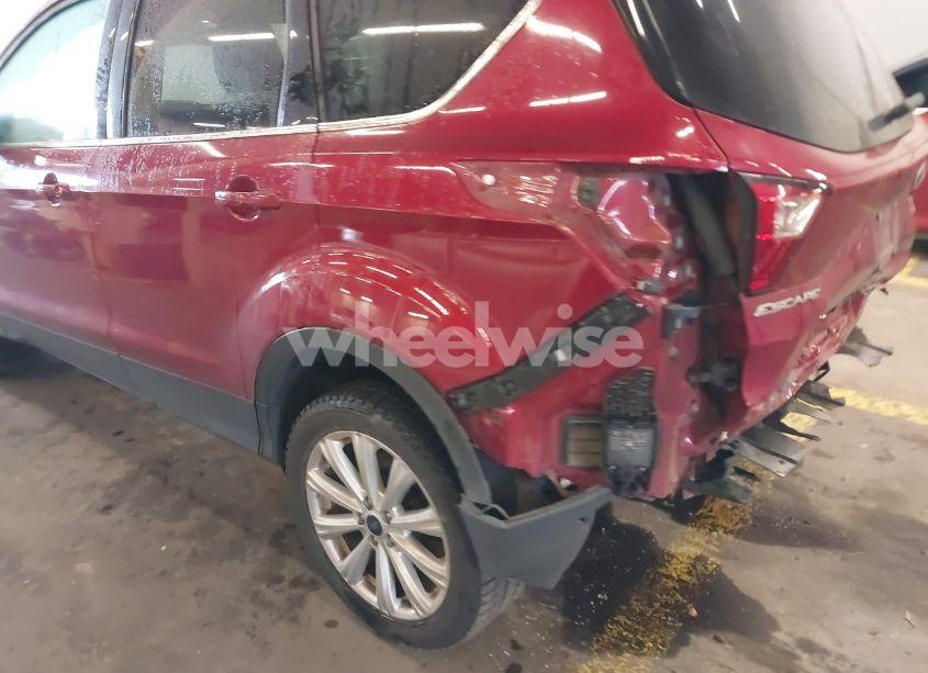 Photo 20 of 2019 Ford Escape SEL (VIN 1FMCU9HD6KUC56986)