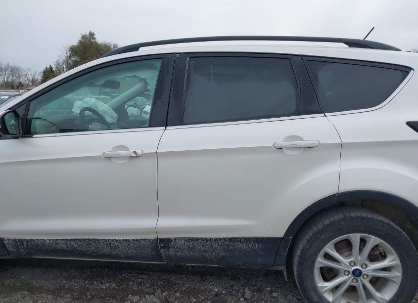 Photo 15 of 2018 Ford Escape SEL (VIN 1FMCU9HD7JUA80836)