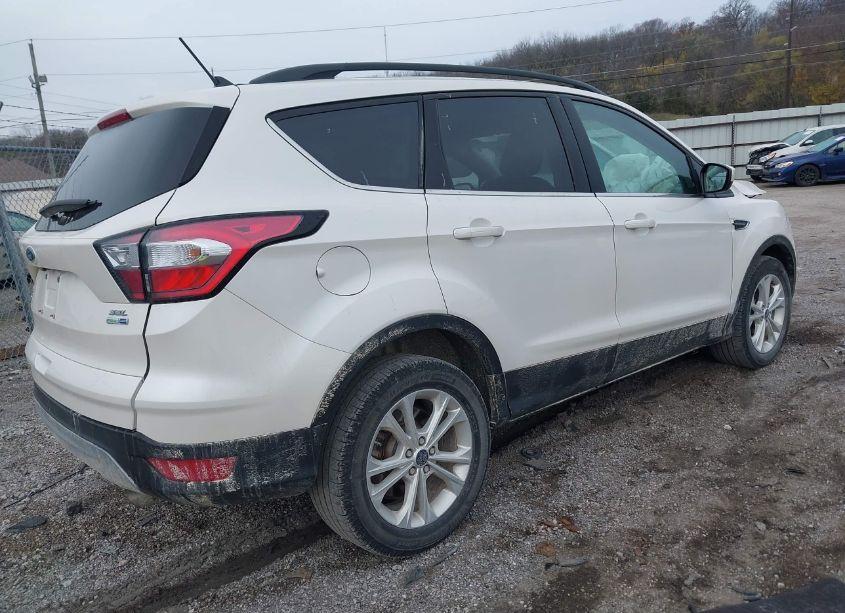 Photo 4 of 2018 Ford Escape SEL (VIN 1FMCU9HD7JUA80836)