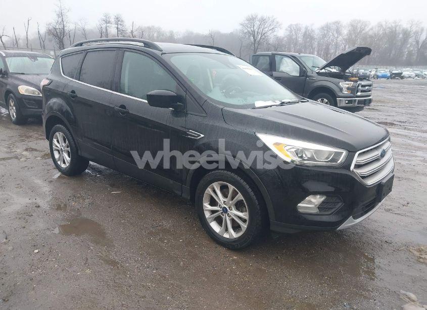 2018 Ford Escape SEL (VIN 1FMCU9HD7JUB78880) main photo
