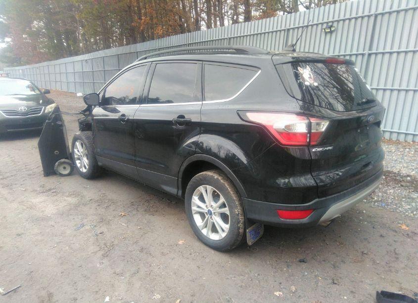 Photo 3 of 2018 Ford Escape SEL (VIN 1FMCU9HD7JUC98825)