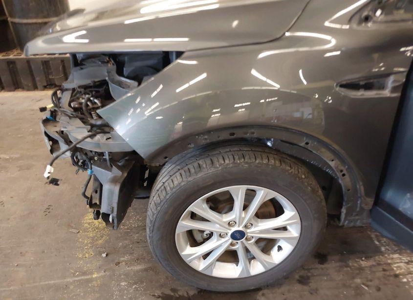 Photo 22 of 2018 Ford Escape SEL (VIN 1FMCU9HD7JUD30298)