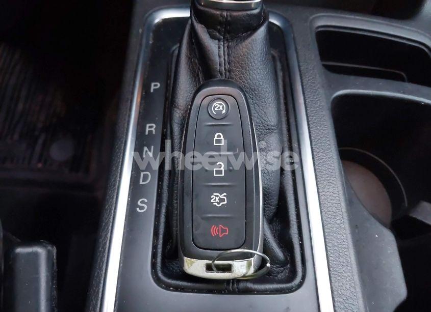 Photo 11 of 2019 Ford Escape SEL (VIN 1FMCU9HD7KUB25789)