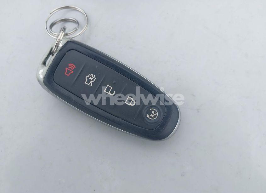 Photo 11 of 2019 Ford Escape SEL (VIN 1FMCU9HD7KUC30199)