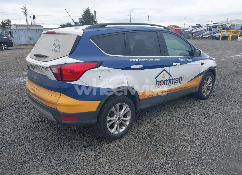 Photo 4 of 2019 Ford Escape SEL (VIN 1FMCU9HD7KUC30199)