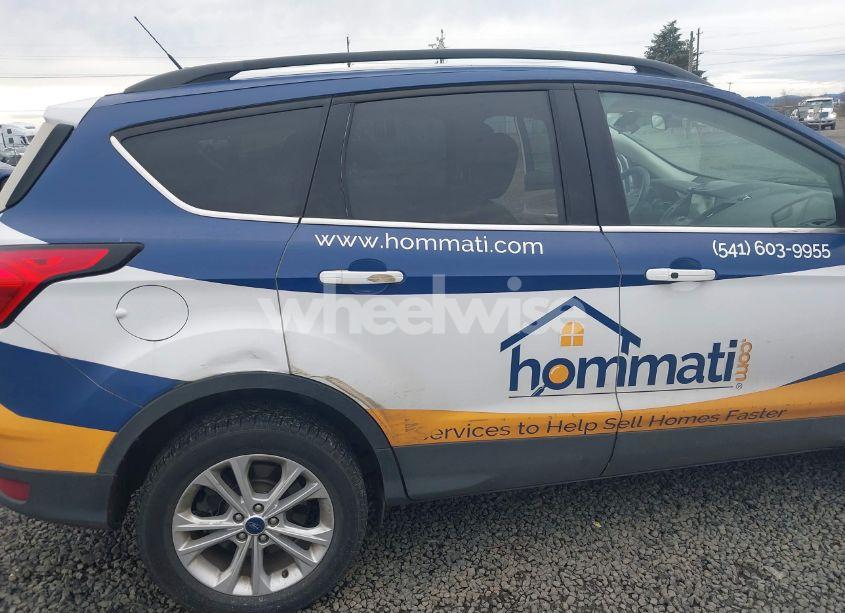 Photo 6 of 2019 Ford Escape SEL (VIN 1FMCU9HD7KUC30199)