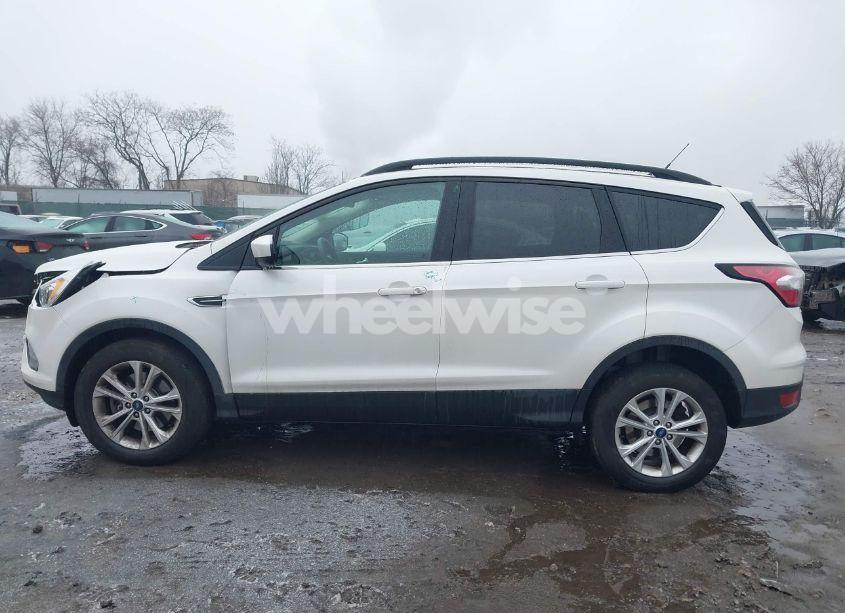 Photo 13 of 2018 Ford Escape SEL (VIN 1FMCU9HD8JUD12621)