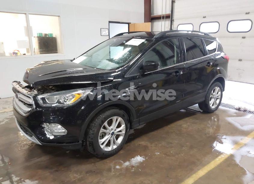 Photo 2 of 2019 Ford Escape SEL (VIN 1FMCU9HD8KUA70320)