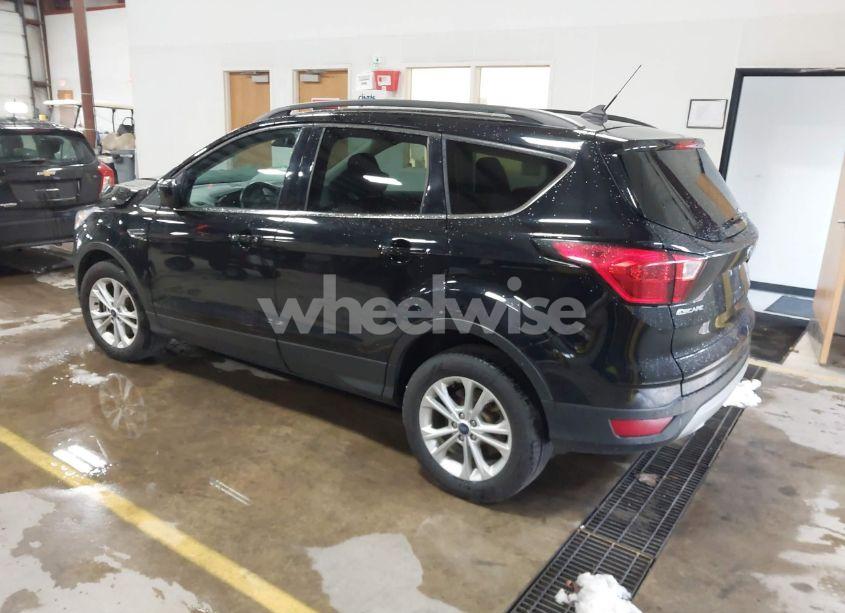 Photo 3 of 2019 Ford Escape SEL (VIN 1FMCU9HD8KUA70320)