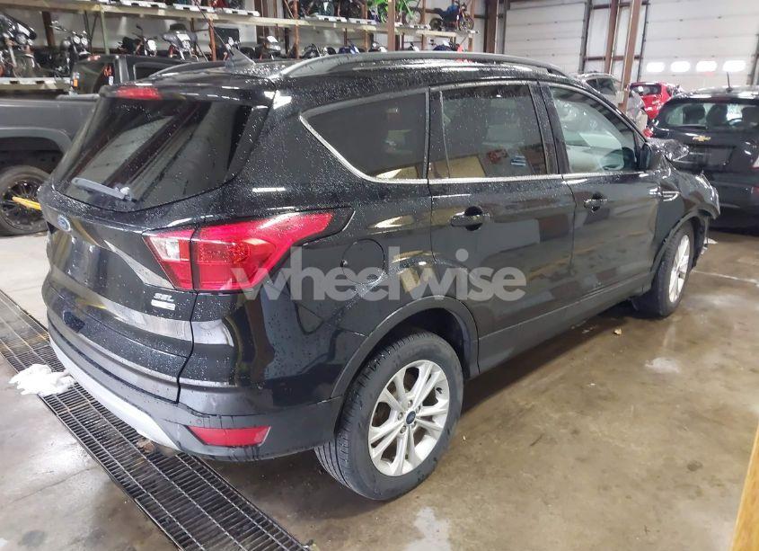 Photo 4 of 2019 Ford Escape SEL (VIN 1FMCU9HD8KUA70320)