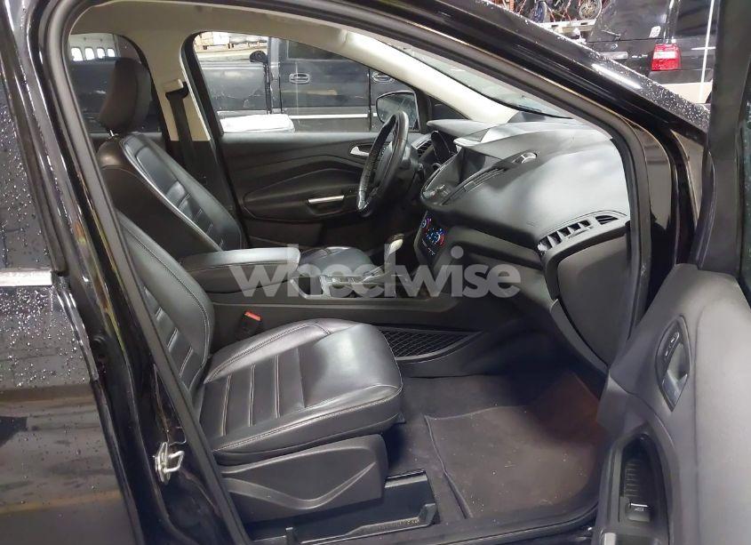 Photo 5 of 2019 Ford Escape SEL (VIN 1FMCU9HD8KUA70320)