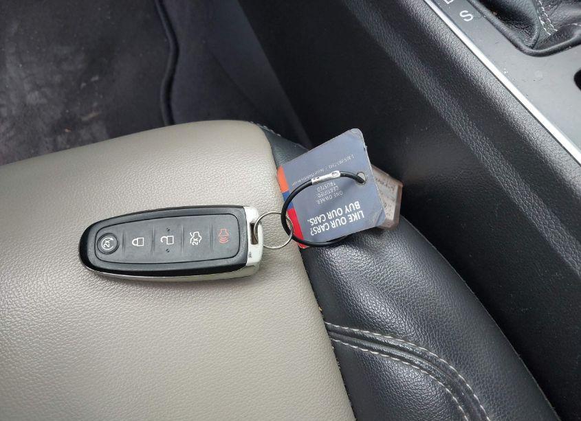 Photo 11 of 2019 Ford Escape SEL (VIN 1FMCU9HD8KUB18768)