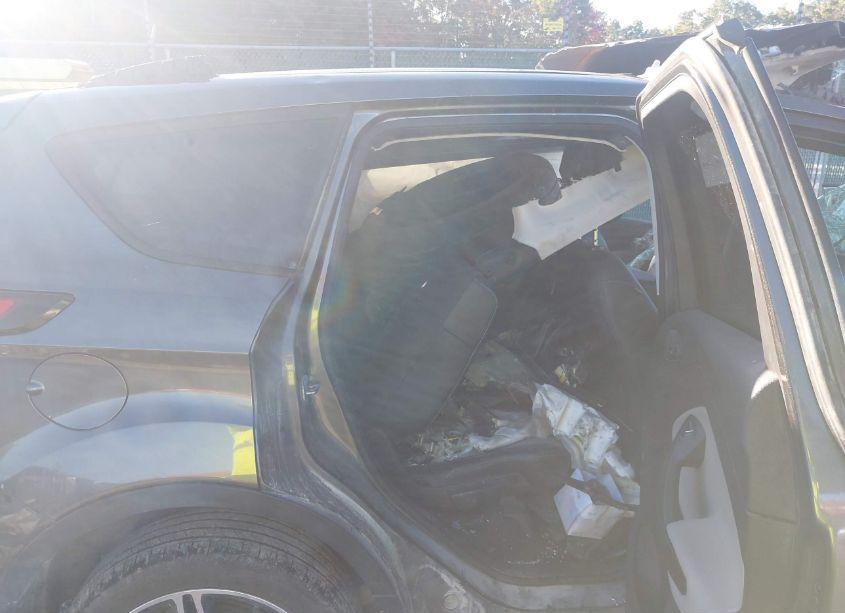 Photo 8 of 2019 Ford Escape SEL (VIN 1FMCU9HD8KUB23923)