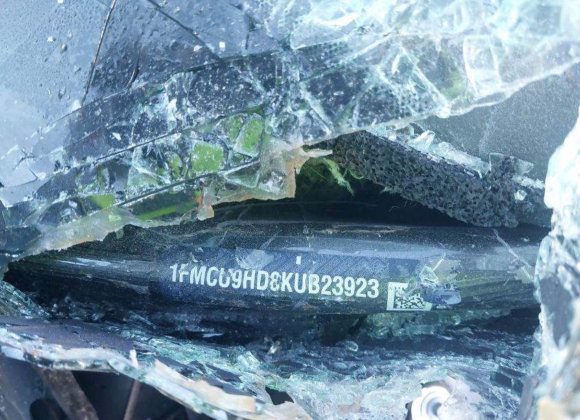 Photo 9 of 2019 Ford Escape SEL (VIN 1FMCU9HD8KUB23923)