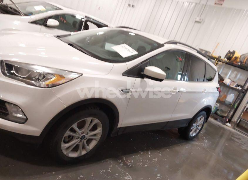 Photo 14 of 2019 Ford Escape SEL (VIN 1FMCU9HD8KUC30146)