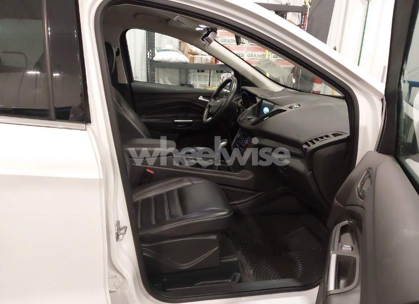 Photo 5 of 2019 Ford Escape SEL (VIN 1FMCU9HD8KUC30146)