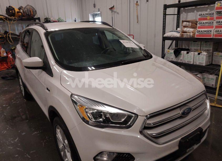 Photo 6 of 2019 Ford Escape SEL (VIN 1FMCU9HD8KUC30146)