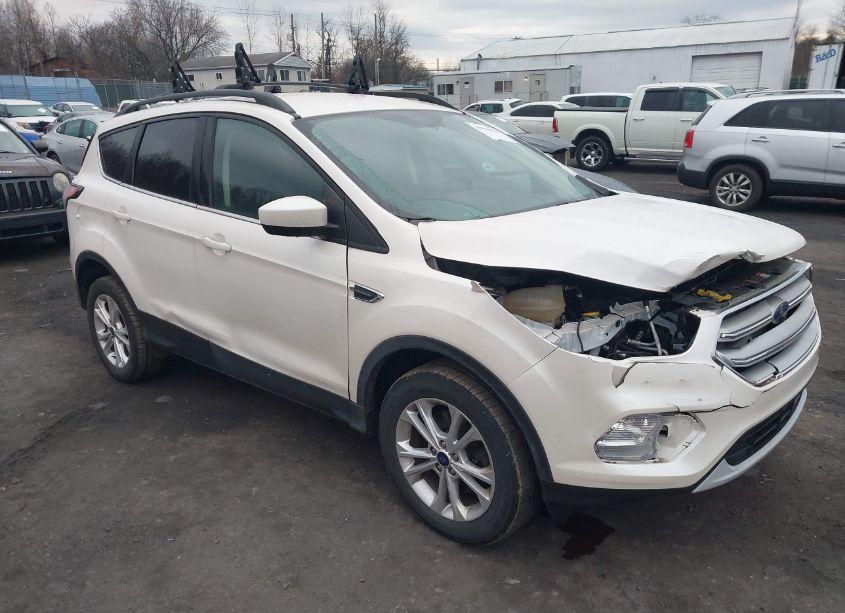 2018 Ford Escape SEL (VIN 1FMCU9HD9JUB50112) main photo