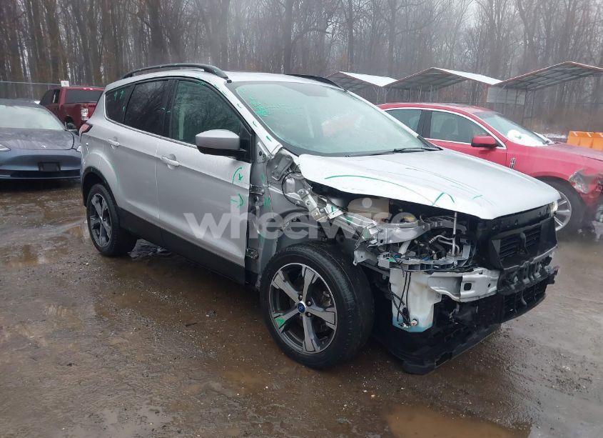 2018 Ford Escape SEL (VIN 1FMCU9HD9JUC77832) main photo