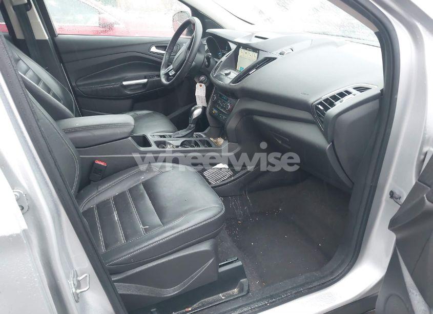 Photo 5 of 2018 Ford Escape SEL (VIN 1FMCU9HD9JUC77832)