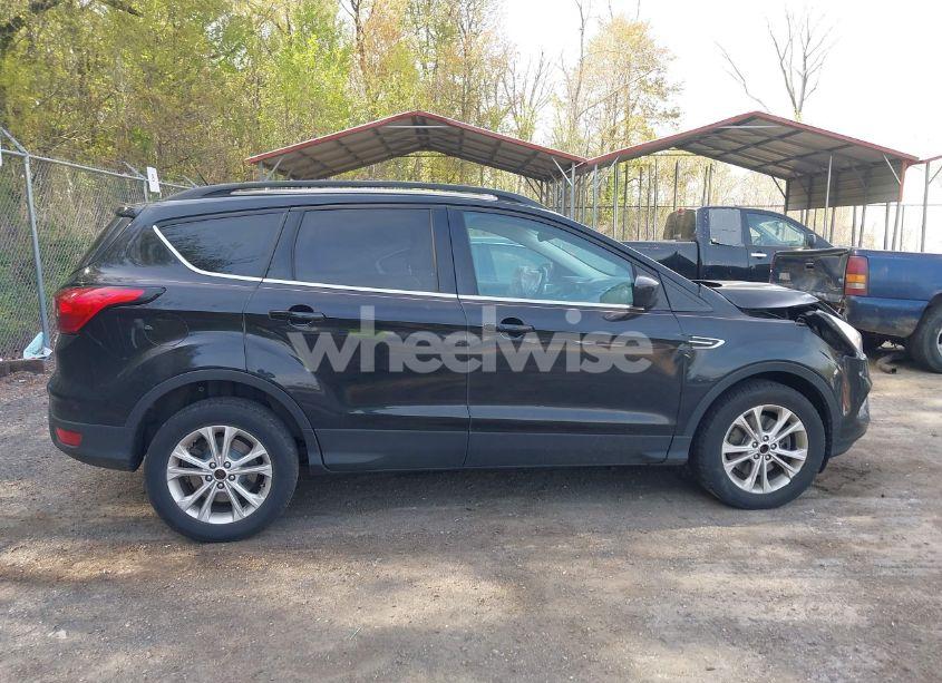 Photo 13 of 2019 Ford Escape SEL (VIN 1FMCU9HD9KUB14177)