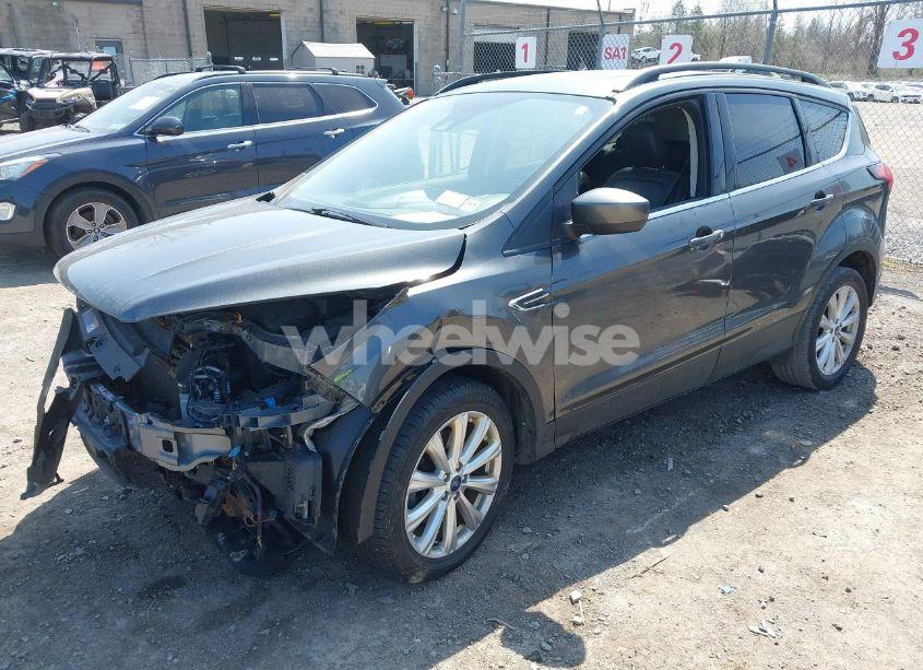 Photo 2 of 2019 Ford Escape SEL (VIN 1FMCU9HD9KUB73827)