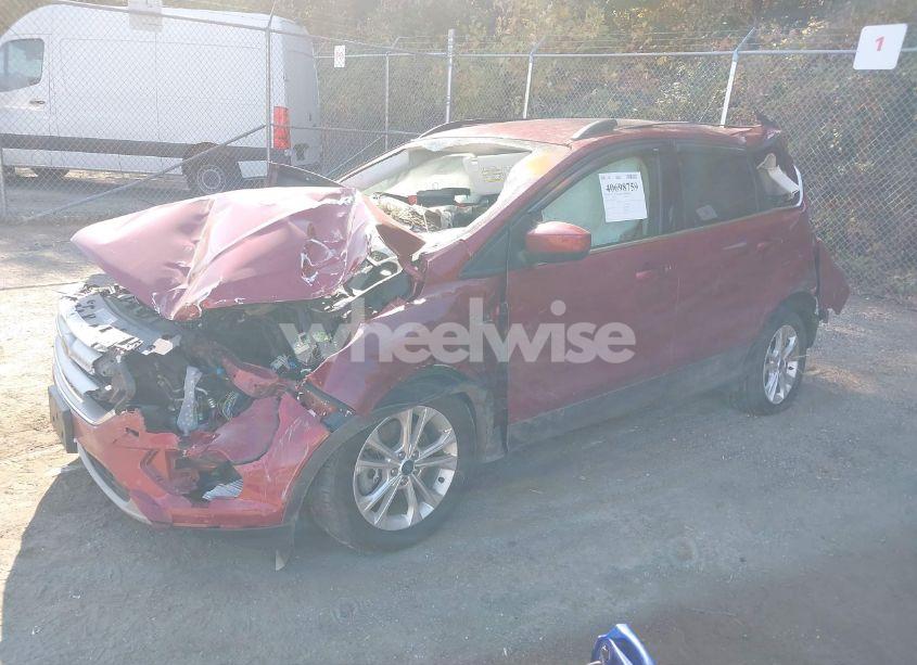 Photo 2 of 2019 Ford Escape SEL (VIN 1FMCU9HD9KUB77134)