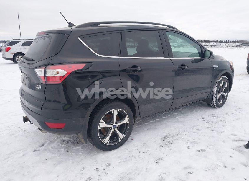 Photo 4 of 2018 Ford Escape SEL (VIN 1FMCU9HDXJUA04351)