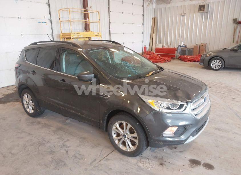 2018 Ford Escape SEL (VIN 1FMCU9HDXJUA96450) main photo