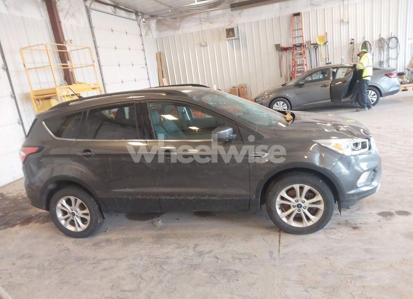 Photo 13 of 2018 Ford Escape SEL (VIN 1FMCU9HDXJUA96450)