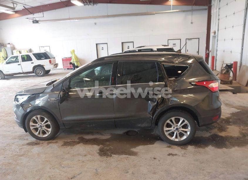 Photo 14 of 2018 Ford Escape SEL (VIN 1FMCU9HDXJUA96450)