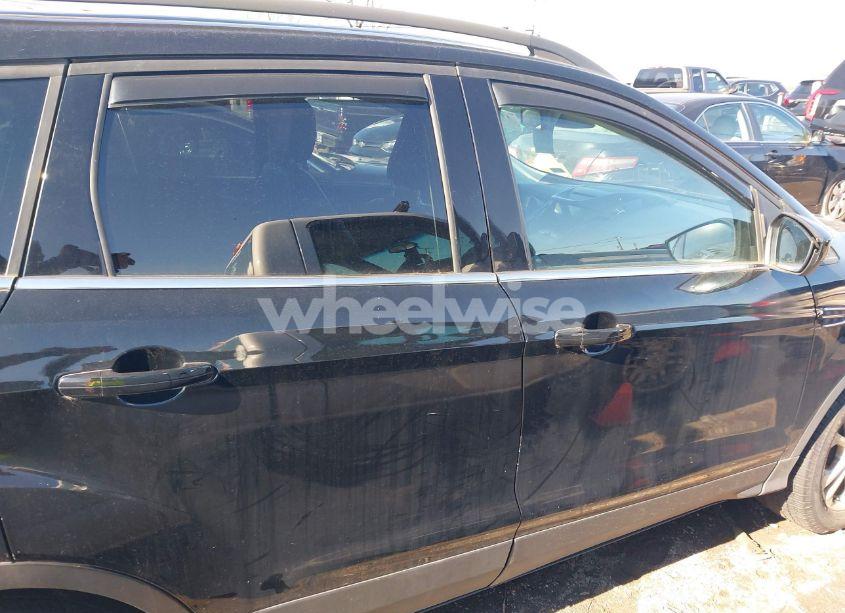 Photo 13 of 2018 Ford Escape SEL (VIN 1FMCU9HDXJUB15921)