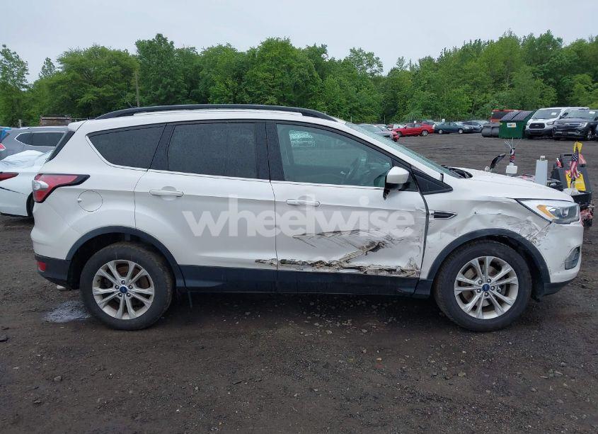 Photo 17 of 2018 Ford Escape SEL (VIN 1FMCU9HDXJUC25044)