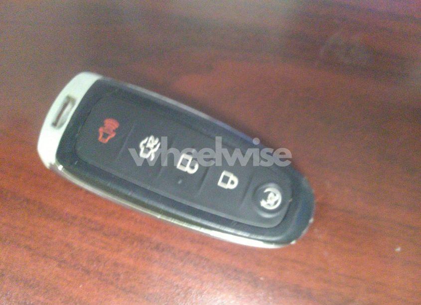 Photo 11 of 2019 Ford Escape SEL (VIN 1FMCU9HDXKUA37321)