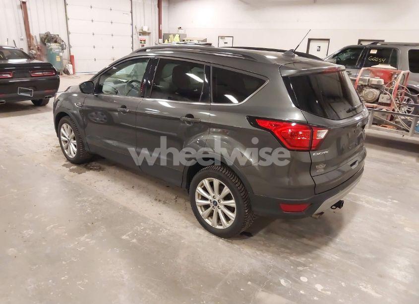 Photo 3 of 2019 Ford Escape SEL (VIN 1FMCU9HDXKUA46178)