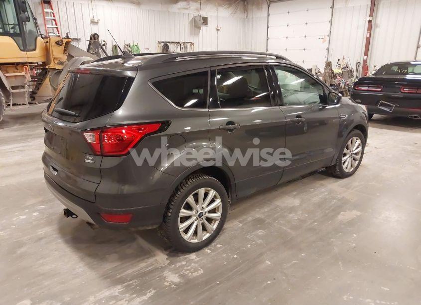 Photo 4 of 2019 Ford Escape SEL (VIN 1FMCU9HDXKUA46178)