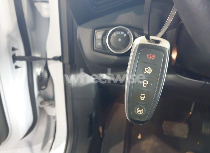 Photo 11 of 2019 Ford Escape SEL (VIN 1FMCU9HDXKUB41937)