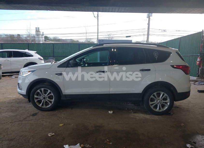 Photo 15 of 2019 Ford Escape SEL (VIN 1FMCU9HDXKUB41937)
